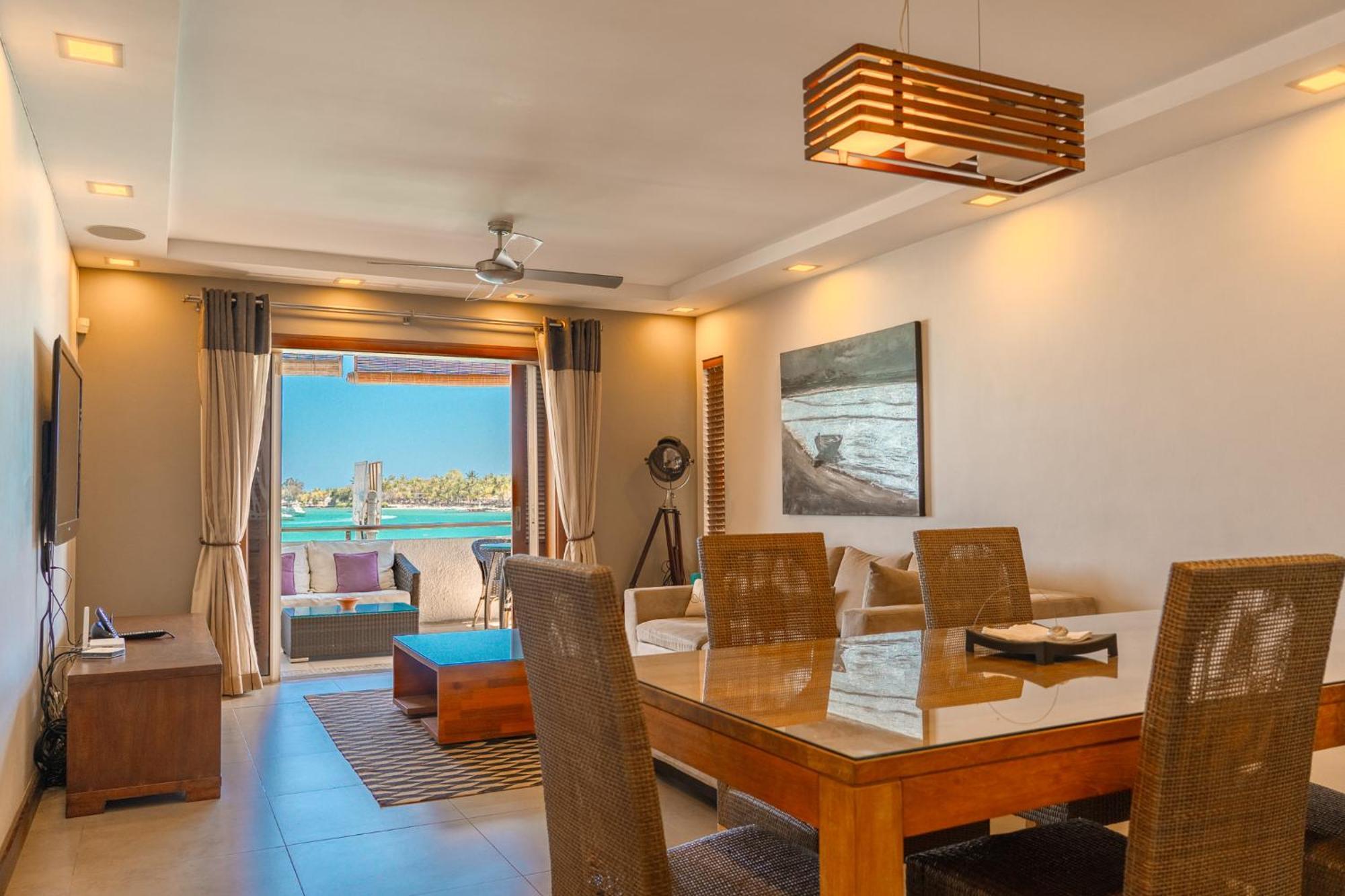 Beachfront Luxurious Stunning Sunset Boulevard Apartment, Grand Baie Exterior photo